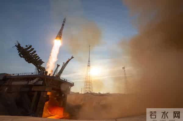 俄罗斯丧失载人航天能力！能用中国神舟飞船代替吗？