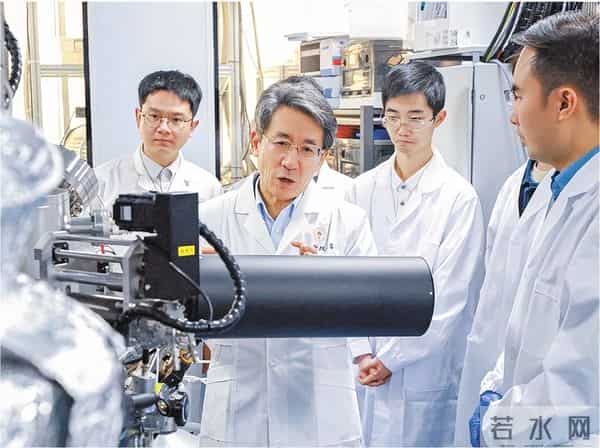 爱因斯坦输了？中国物理学家的一场实验，终结了他的“百年争论”