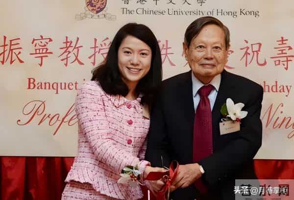 杨振宁离世后翁帆现状：搬离别墅带走34箱东西, 生活简朴专注研究