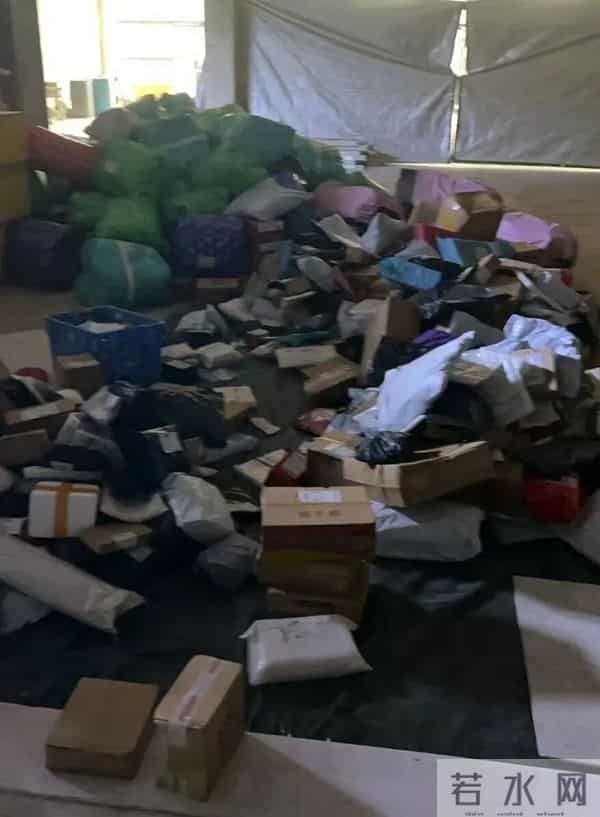 一年躺赚20万的快递驿站,开始塌房了