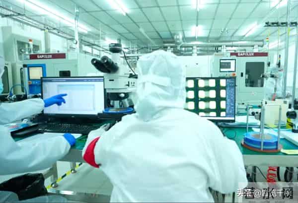 没有美国的技术,中国永远造不出国产芯片?现实啪啪打脸了