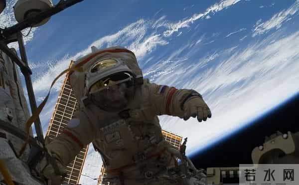 生命起源宇宙？多名宇航员返回地球后，身体出现“不可逆”变化