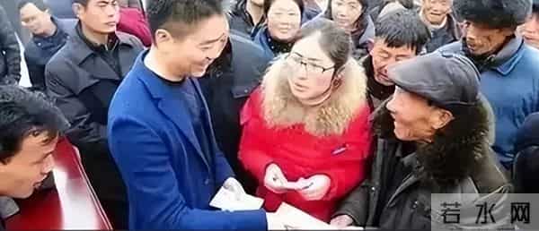 章泽天也没想到，父母仅用一个举动，就让儿子刘强东实现口碑暴涨