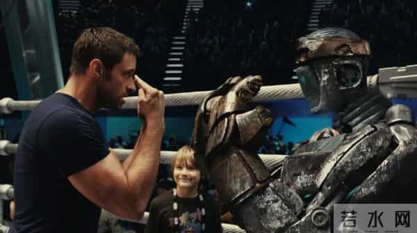 国产 T800 来了！回旋踢拳击技能点满，超越 80% 男性，这才是铁甲钢拳