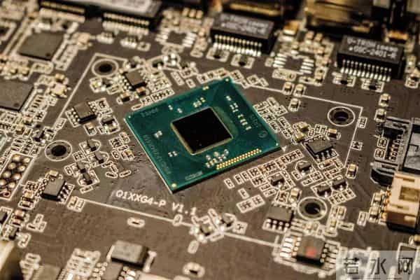 中国芯片完成反杀，以3.8美元白菜价，抢占了日本15美元芯片市场