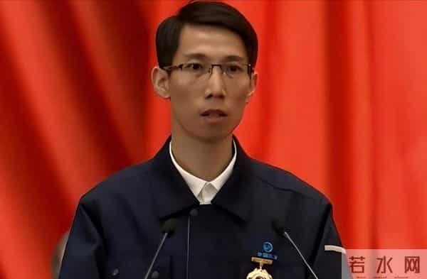 中国技校生立大功,成功破解西方发动机绝密技术,国家奖励800万