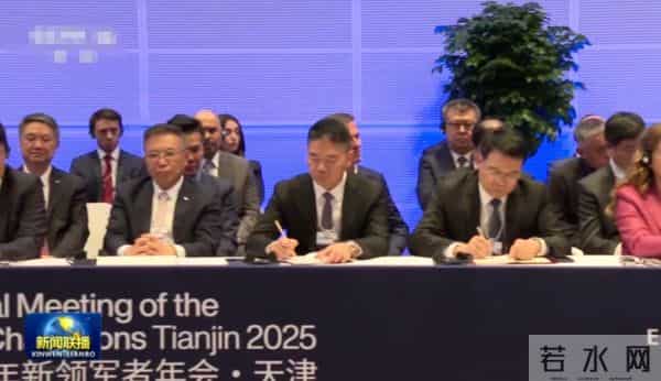 章泽天也没想到，父母仅用一个举动，就让儿子刘强东实现口碑暴涨