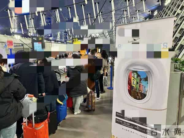 全球最长单程航线今晨上海首飞，经济舱1.2万元，全程25小时55分