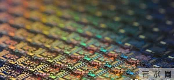 光刻机巨头已经表态：美日荷的反制措施，将迫使中国攻克芯片难题