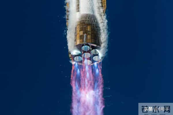 朱雀三号一子级尝试回收失利,可重复使用火箭全球第三虚位以待