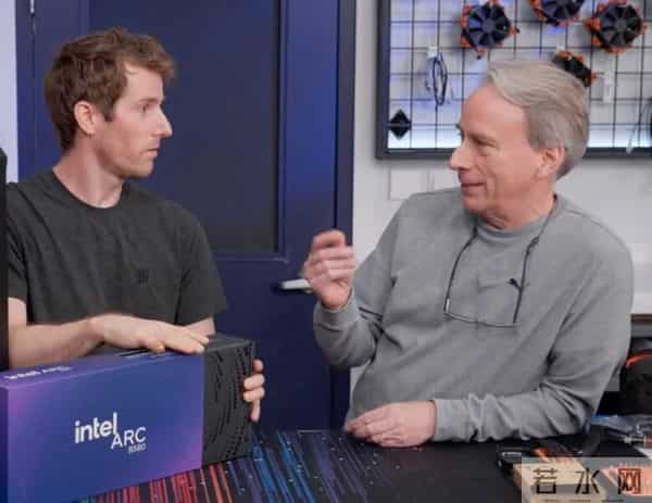 Linux之父又开喷：AI泡沫“病态扭曲、迟早暴跌”、马斯克式KPI“愚蠢到不该待在科技圈”