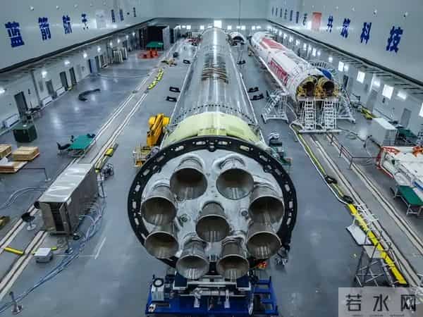 特讯！朱雀三号火箭回收失败，外媒嘲讽中美差距，网友不骂反赞