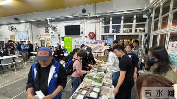 章泽天也没想到，父母仅用一个举动，就让儿子刘强东实现口碑暴涨