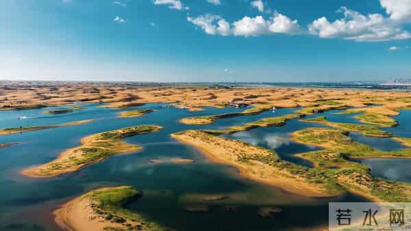 内蒙古出现奇观！干旱的沙漠，竟然被“大海”淹没了？