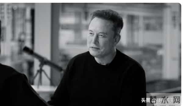 有可能吗?马斯克再爆惊世言论,人类可能只是个“代码”?