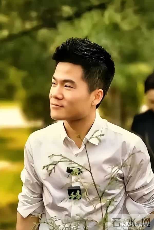 俞敏洪也没想到，董宇辉会因香港火灾后的一个举动，实现口碑暴增