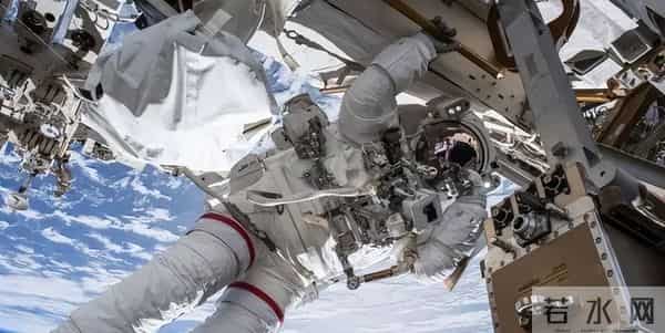 生命起源宇宙？多名宇航员返回地球后，身体出现“不可逆”变化