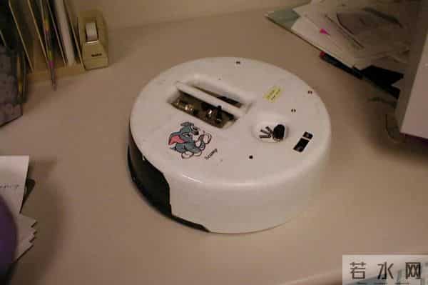 敲响警钟！扫地机鼻祖只剩1个月破产，自以为创新的企业注意了！