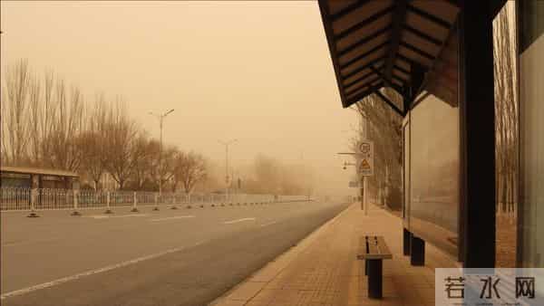 内蒙古出现奇观!干旱的沙漠,竟然被“大海”淹没了?