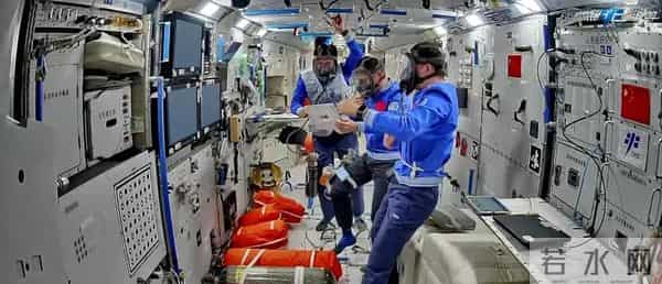 送走神舟二十号乘组后，驻留空间站的航天员，面临一项艰巨任务