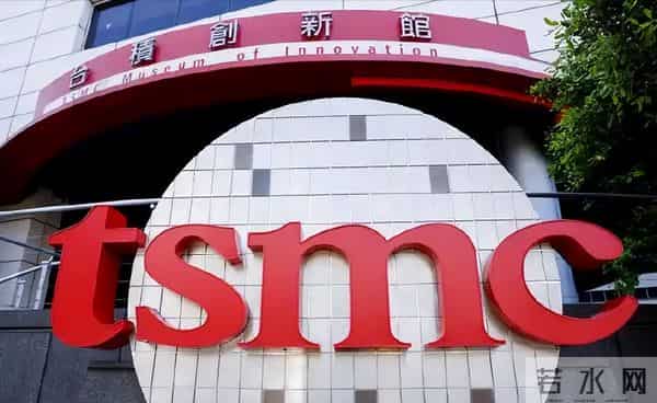 又一“内鬼”潜逃美国！75岁大佬带走半导体机密，后果比想象严重