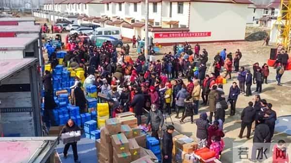 章泽天也没想到，父母仅用一个举动，就让儿子刘强东实现口碑暴涨