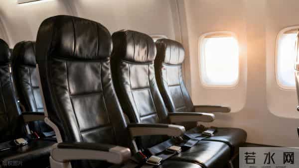 多家航司把经济舱的“好座位”锁了:要你“变相付费”