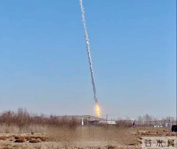 着陆段点火异常，于着陆场坪边缘触地！朱雀三号回收失利细节披露