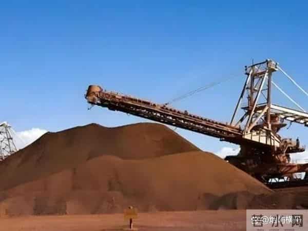 特讯！中国不签字，美国急摆脱稀土卡脖子，8国白宫密谋，十年豪赌能成功吗？