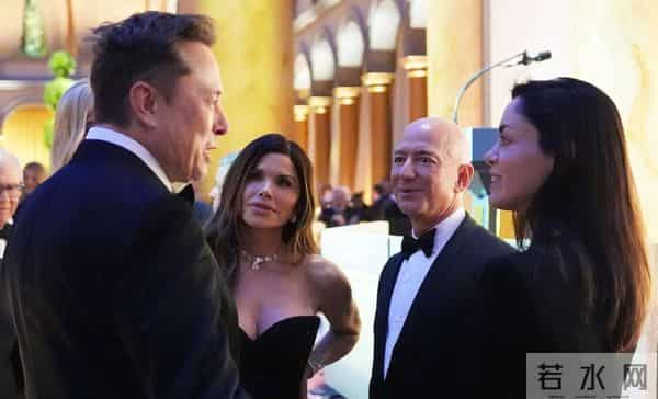 马斯克在最新播客中主动提及伴侣,首次确认与39岁高管女友的恋情,罕见谈私生活,2人已有4个孩子