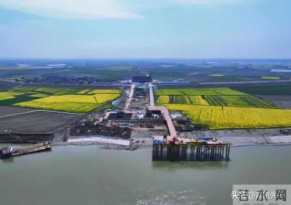 汉南长江大桥正在全力建设之中，预计2027年建成通车！