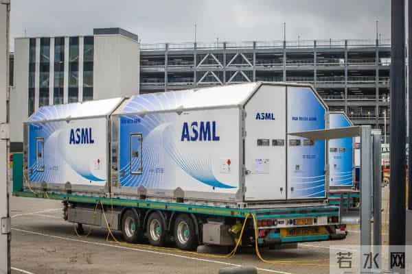 荷兰科技专家:如果光刻机是“印钞机”,中国正在被迫拥有它