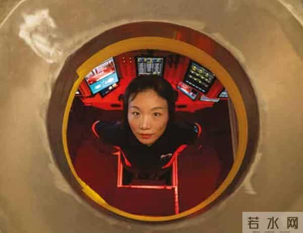 《自然》年度十大人物发布,梁文锋、杜梦然入选