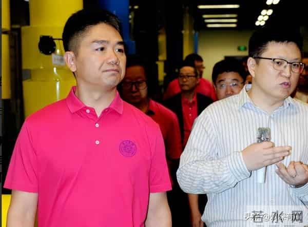 章泽天也没想到！父母一个举动，就让丈夫刘强东实现“口碑暴涨”