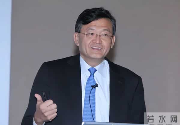 75岁芯片大佬潜逃美国！带核心技术机密，中国半导体暗战再添变数