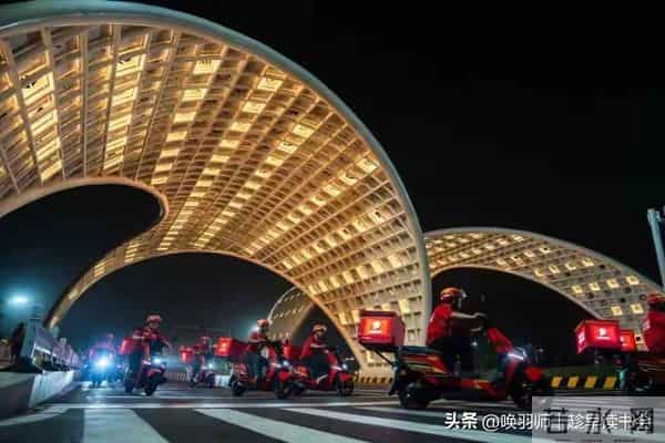 五年跑外卖赚112万：那个在“用命跑单”的00后，为何引起众怒？