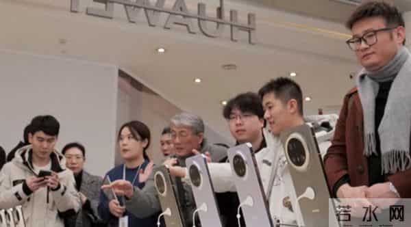 苹果凉了？中国手机厂商抄近道，靠AI黑科技抢高端市场！