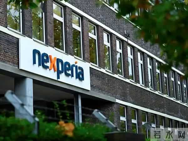 荷兰大臣承认破防！没想到中方真敢断供70%汽车芯片，措手不及