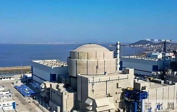 能源格局要变天!美国啃了50年的硬骨头,中国在戈壁滩拿下了