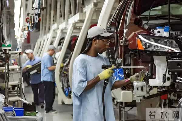 华为1400亿研发打脸！美国30%利润回购，赢不了真不怪特朗普