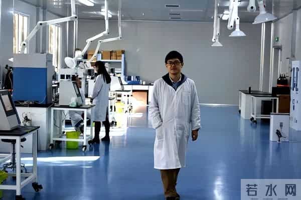 清华博士团队造出AI调研神器！效率提升百倍，研究员会被AI取代吗