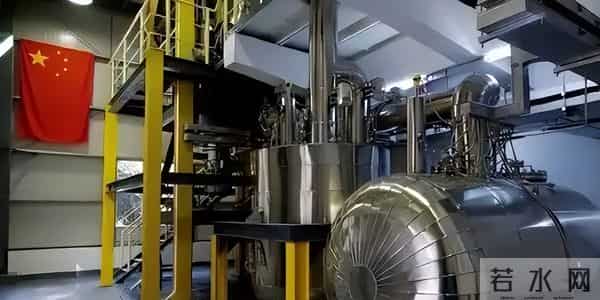 能源格局要变天!美国啃了50年的硬骨头,中国在戈壁滩拿下了