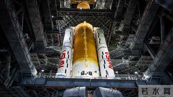 美国登月计划或无法实现,航天员有危险?更怕落后于中国