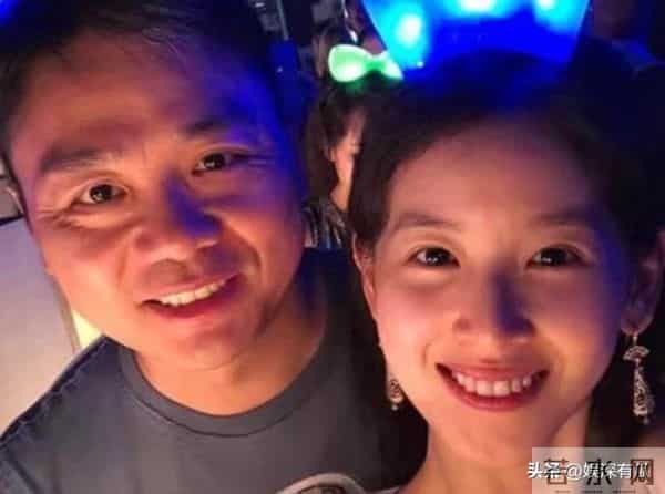 章泽天也没想到！父母一个举动，就让丈夫刘强东实现“口碑暴涨”