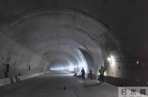 政在问丨江南隧道的“建筑医生”：质量安全的隐形守护者