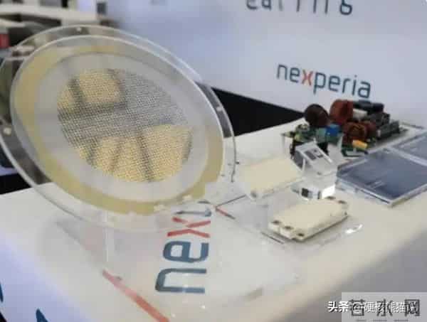 荷兰大臣承认，中方直接叫停芯片出口，重创荷兰夺安世计划