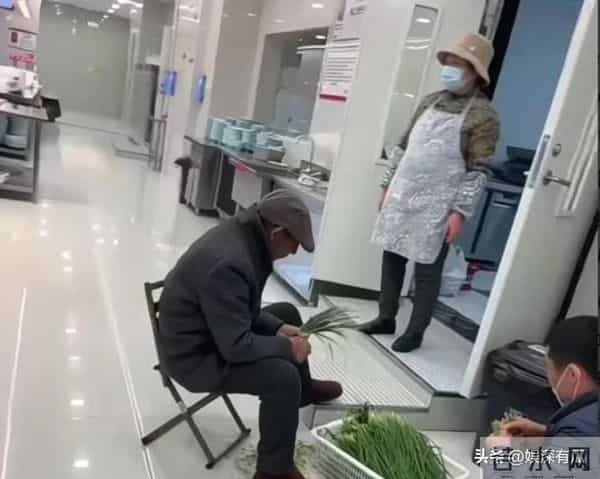 章泽天也没想到！父母一个举动，就让丈夫刘强东实现“口碑暴涨”