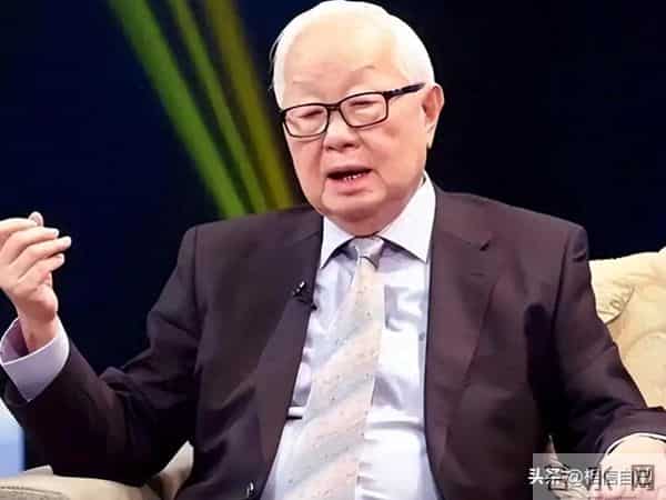 75岁芯片大佬携千亿机密叛逃美国，中国半导体迎暗战