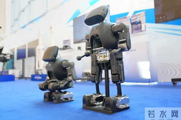 2025大湾区科学论坛广州科创新品亮相,人形机器人、机器狗、喷气飞行器等成焦点