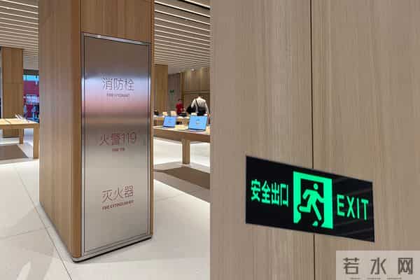 北京荟聚中心的 Apple Store 开业了,人山人海中,去感受苹果带来的新细节